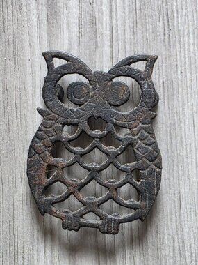 Vintage Owl Cast Iron Trivet Hot Plate Stand 6 Inches Made In Taiwan